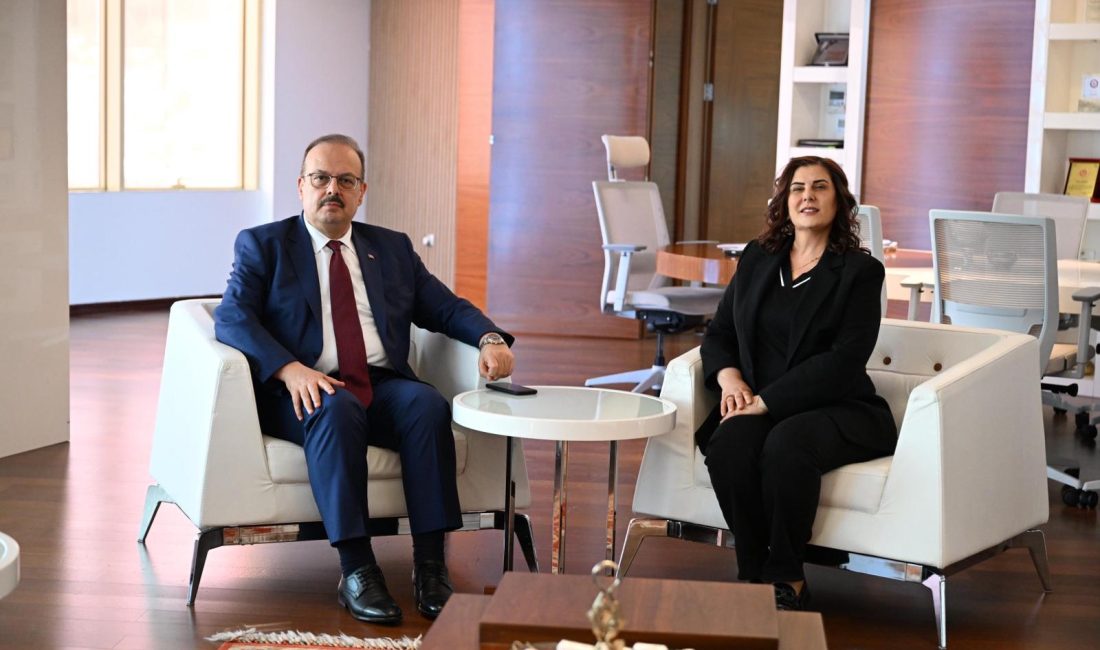 Başkan Çerçioğlu’na Vali Canbolat’tan ziyaret Özlem Çerçioğlu’nu, Ankara Valiliği görevine atanan Yakup Canbolat ziyaret etti.