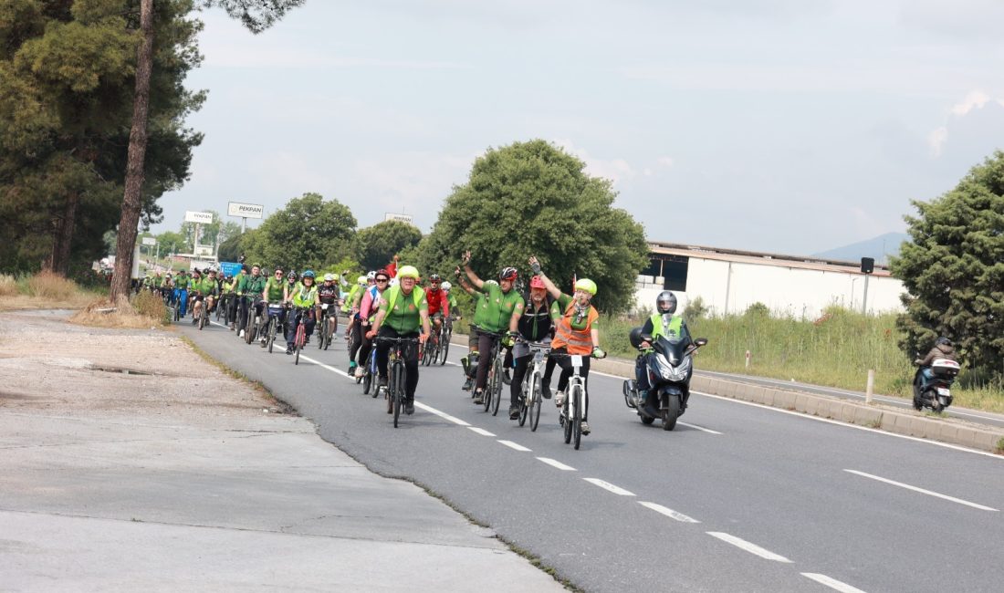 Efeler’de pedallar tarihe ve doğaya dönüyor