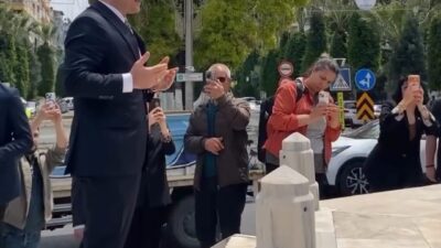 Aydın Valisi Osman Varol, göreve başladığı ilk gün Kent Meydanı’ndaki