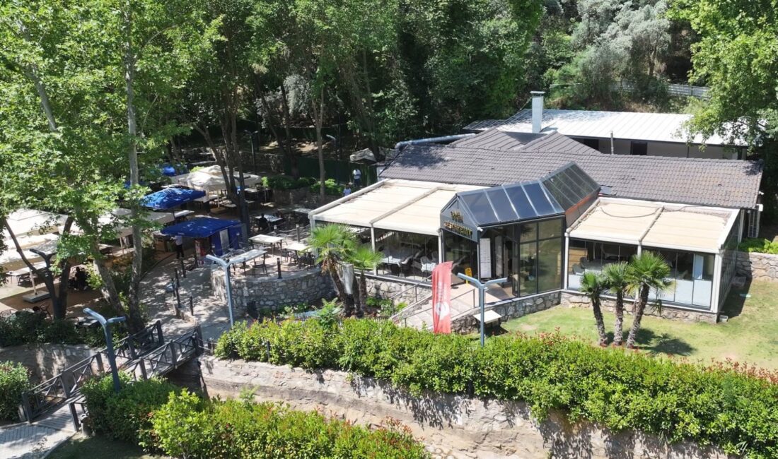 Efeler Belediyesi’nin Doğa Kahvaltısı Vatandaşların Gözdesi Oldu Efeler Belediyesi’nin İmamköy’de hizmet veren Doğa Restaurant’ı, doğal atmosferi ve