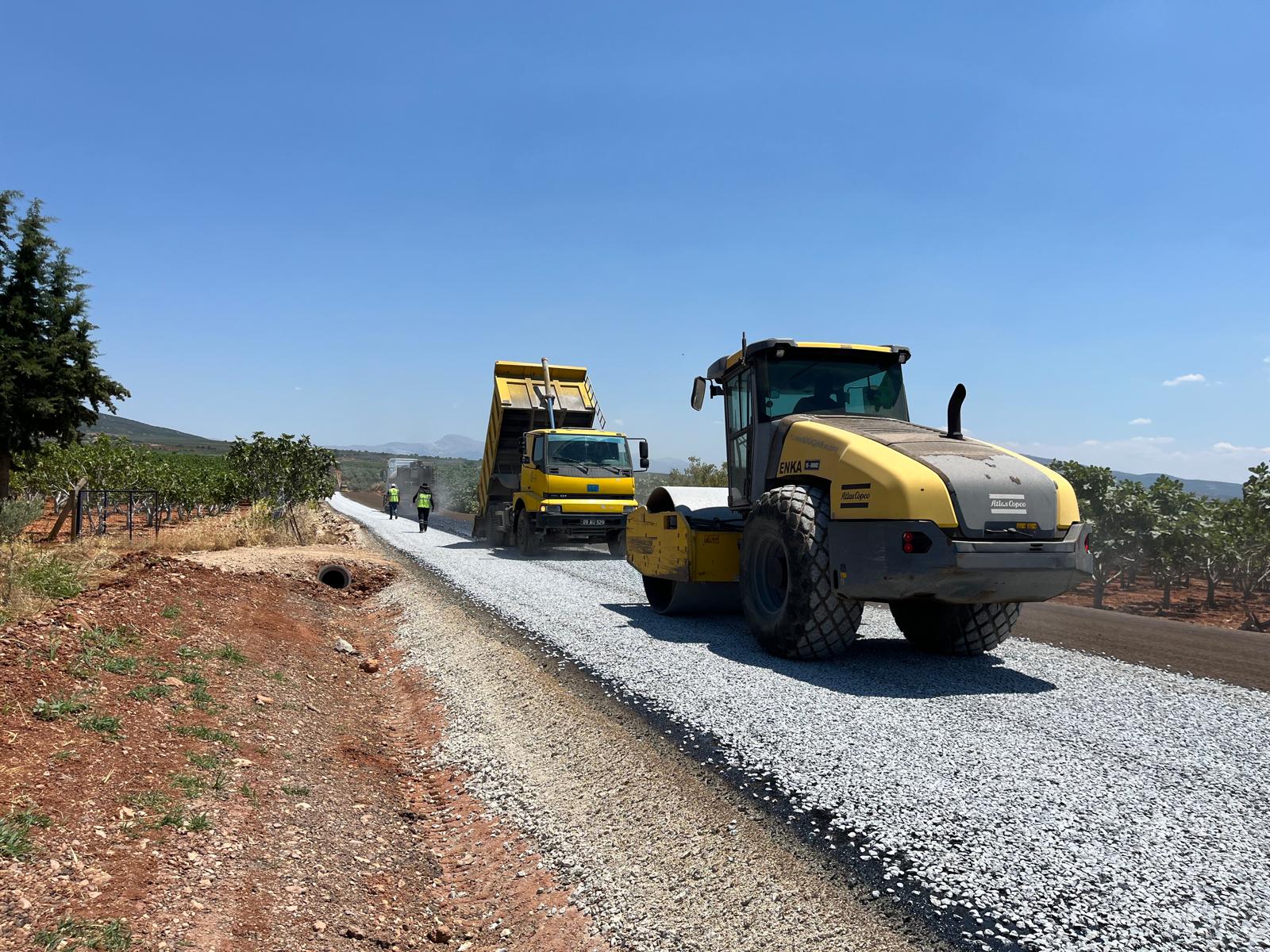 Aydın Büyükşehir Belediyesi, kent genelinde yol yapım, bakım ve onarım