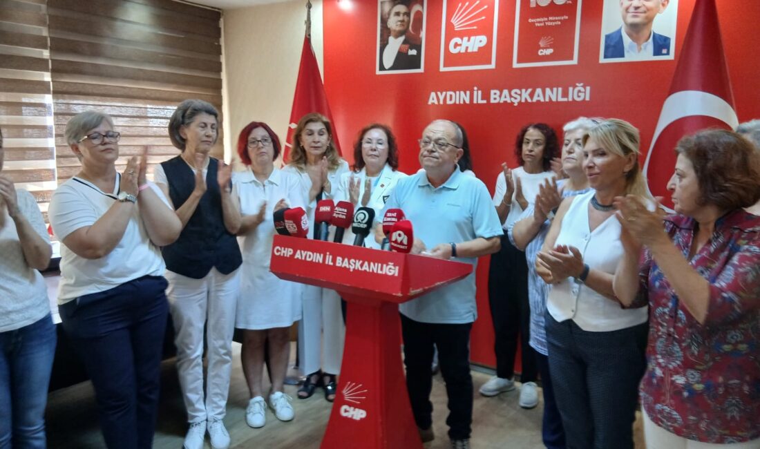 CHP Aydın İl Başkanı Hikmet Saatçı: “İl Binasını Terk Etmeyeceğiz” CHP Aydın İl Başkanı Hikmet Saatçı, il yönetimi ve kadın