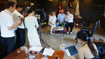 Germencik’in dünyaca ünlü kuru inciri Çin’de tanıtılıyor. Germencik Belediye Başkanı
