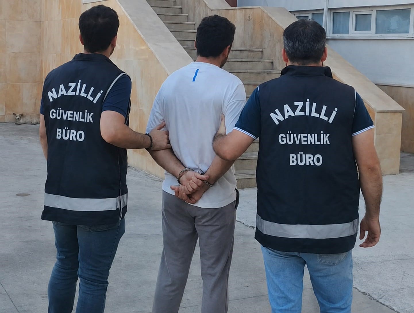 Nazilli’de yaya üst geçidine Cumhurbaşkanı’na yönelik hakaret içerikli yazı bulunan