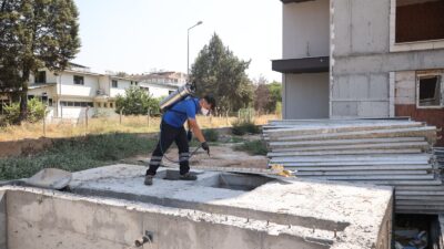 Efeler Belediyesi, sivrisinek, fare ve hamamböceğine karşı kent genelinde düzenli