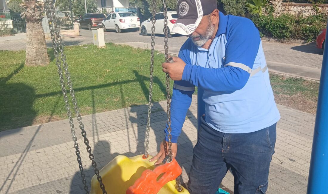 Didim Belediyesi Parklarda Bakım ve Yenileme Çalışmalarını Sürdürüyor Didim Belediyesi, kent genelindeki parklarda çocuk oyun grupları, oturma alanları,