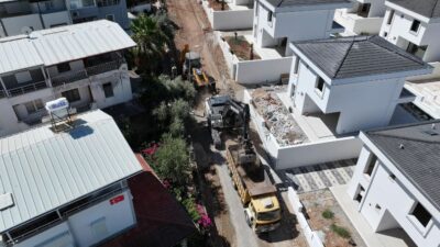Didim Belediyesi, Akbük Mahallesi’nin farklı noktalarında eş zamanlı yürüttüğü yol