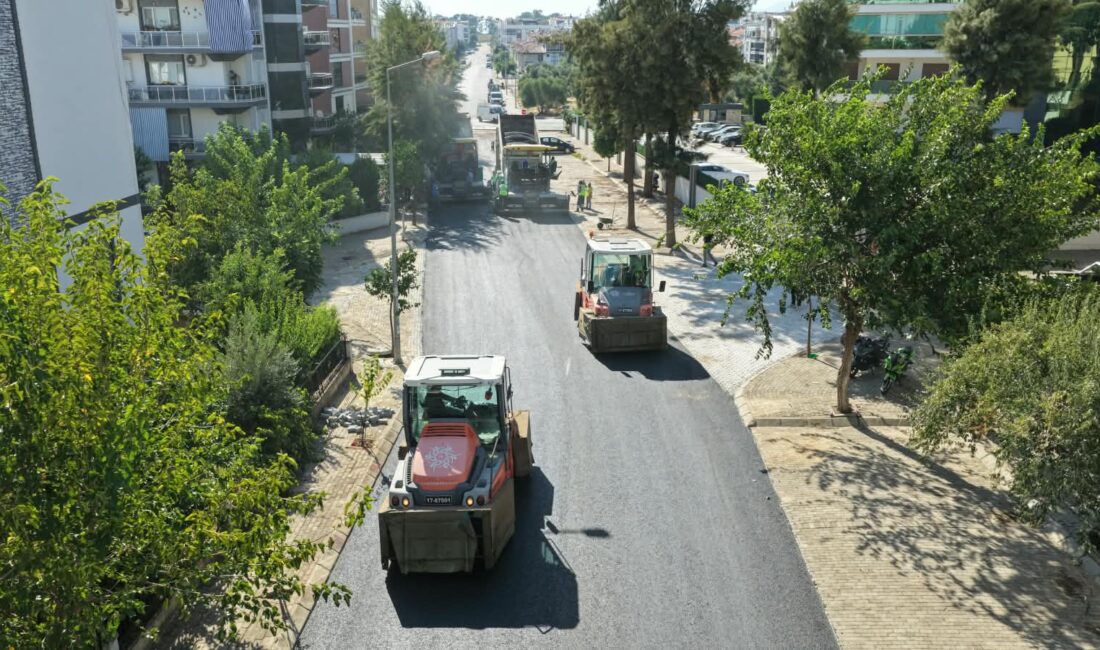 Efeler Dedekuyusu Caddesi’nde sıcak asfalt çalışması başladı Aydın Büyükşehir Belediyesi, Efeler Mimar Sinan Mahallesi’ndeki Dedekuyusu Caddesi’nde sıcak