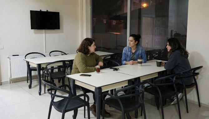 Türkan Saylan Misafirhanesi’nde Kadınlara Yüzde 50 İndirim Efeler Belediyesi tarafından hizmete sunulan Türkan Saylan Misafirhanesi, kadınlara güvenli