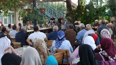 Başkan Tetik Kozdere’de Gönül Sofrasına Konuk Oldu Nazilli Belediye Başkanı Dr. Ertuğrul Tetik, mahalle buluşmaları kapsamında Kozdere