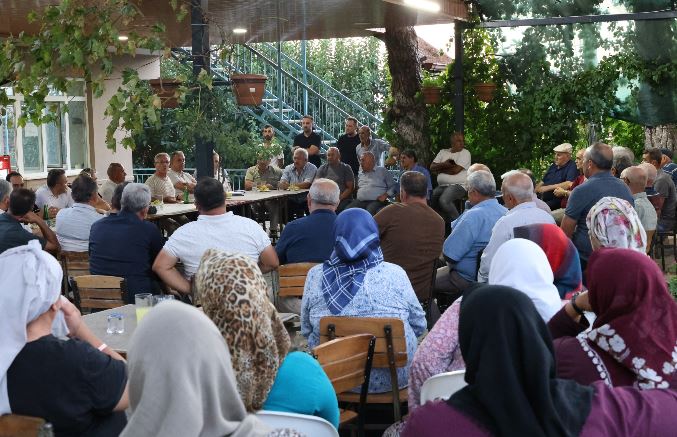 Başkan Tetik Kozdere’de Gönül Sofrasına Konuk Oldu Nazilli Belediye Başkanı Dr. Ertuğrul Tetik, mahalle buluşmaları kapsamında Kozdere