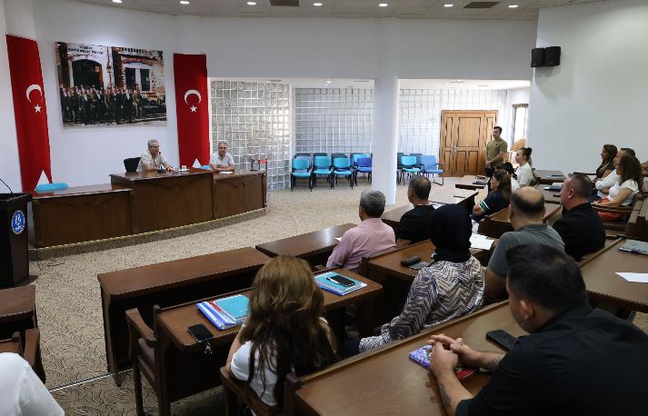 TETİK’TEN BAĞIMSIZLIK SONRASI İLK MESAJ: “DAHA ÇOK ÇALIŞACAĞIZ” Nazilli Belediye Başkanı Dr. Ertuğrul Tetik, bağımsız olarak görevine devam