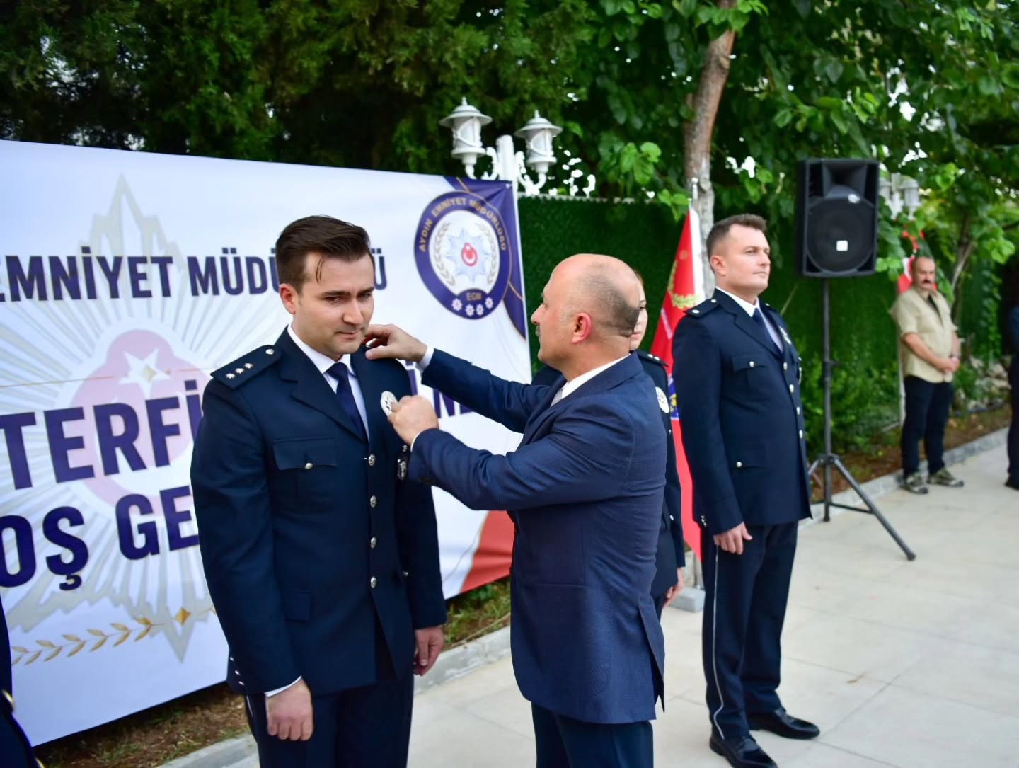 Aydın İl Emniyet Müdürlüğü’nde bir üst rütbeye terfi eden emniyet