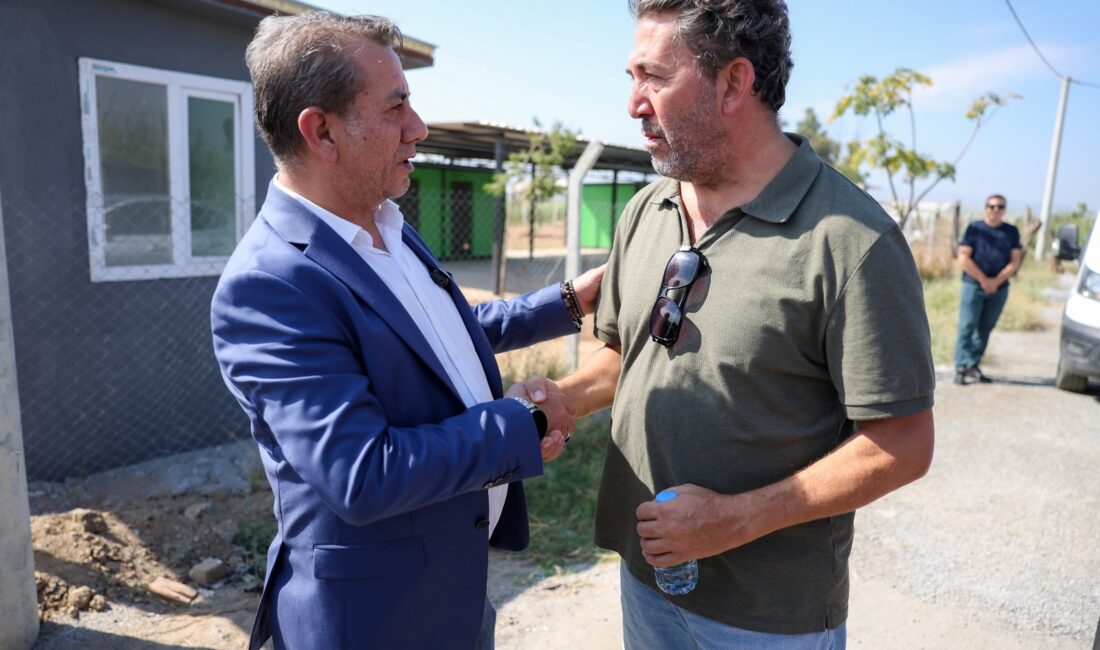 Ünlü oyuncu Emre Kınay, Efeler Belediyesi tarafından Çeştepe Mahallesi’nde hayata
