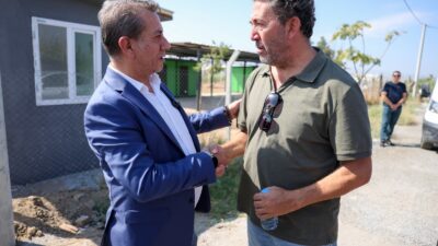 Ünlü oyuncu Emre Kınay, Efeler Belediyesi tarafından Çeştepe Mahallesi’nde hayata