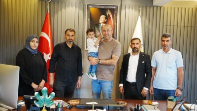 Germencik Belediye Başkanı Burak Zencirci, DMD teşhisi konulan 19 aylık