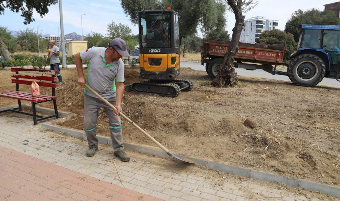 Nazilli Belediyesi, kış ayları öncesinde ilçe genelindeki park ve bahçelerde