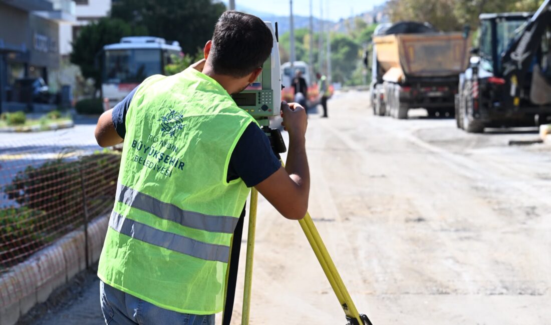 Söke Aydın Caddesi’nde yağmur suyu altyapısı ve yol yenileme çalışmaları