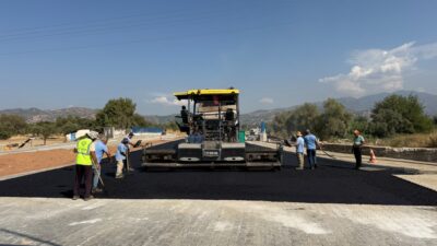 Aydın Büyükşehir Belediyesi, kent genelinde çok sayıda noktada yol yapım,