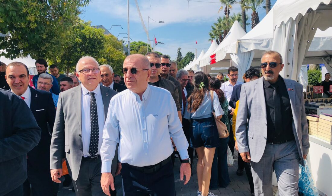 Zafer Partisi Aydın’da Kongre Öncesi İki İsim Gündemde Zafer Partisi Genel Başkanı Prof. Dr. Ümit Özdağ, Aydın İl