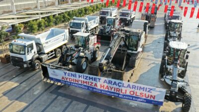 Aydın Büyükşehir Belediyesi, öz kaynaklarıyla 14 yeni hizmet aracını araç