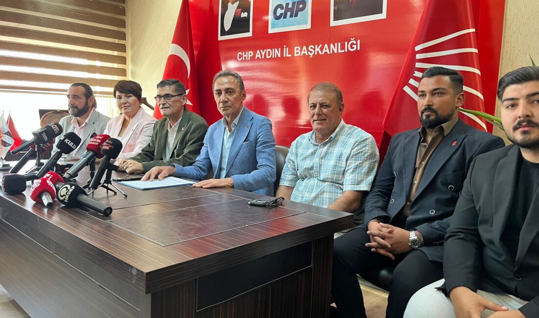 Berhan Şimşek Aydın’da CHP’deki Tartışmalara Sert Çıktı CHP Genel Başkan Yardımcısı Berhan Şimşek, Aydın’da yaptığı açıklamada CHP’nin