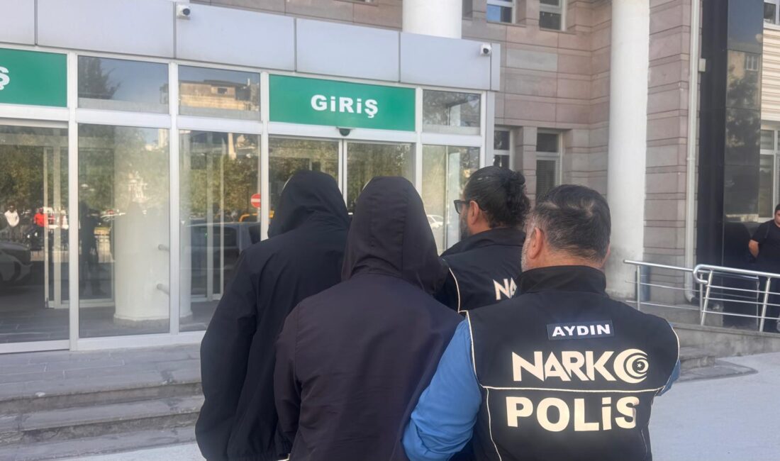 Kuşadası’nda uyuşturucu madde ticaretinin önlenmesine yönelik düzenlenen operasyonda 1 kilo