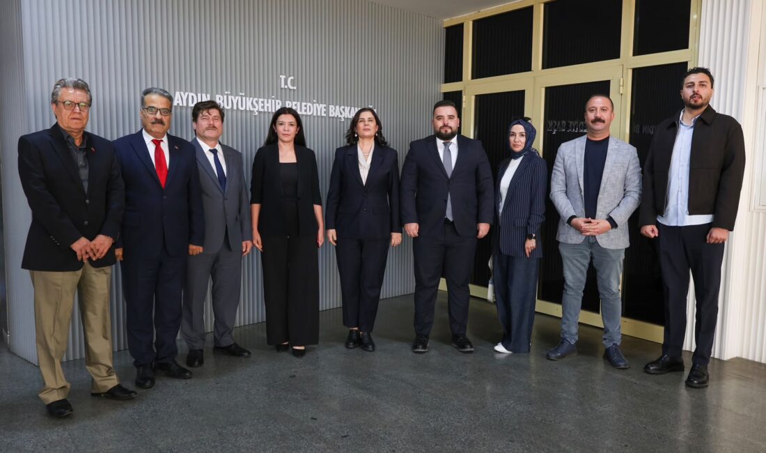 Aydın Gazeteciler Cemiyeti Yönetim Kurulu Başkanı İnan Gül ve yönetim