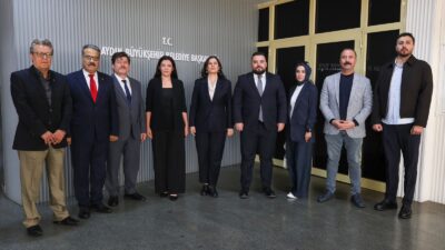 Aydın Gazeteciler Cemiyeti Yönetim Kurulu Başkanı İnan Gül ve yönetim