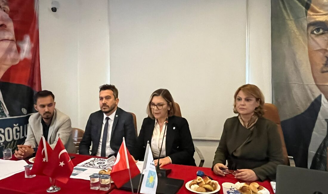 FATMA GÜLÜMSER BİROL’DAN İKTİDARA VURGU: “GERÇEKLERİN SESİNİ KISAMAZSINIZ” İYİ Parti Genel İdare Kurulu Üyesi Fatma Gülümser Birol, Aydın’da