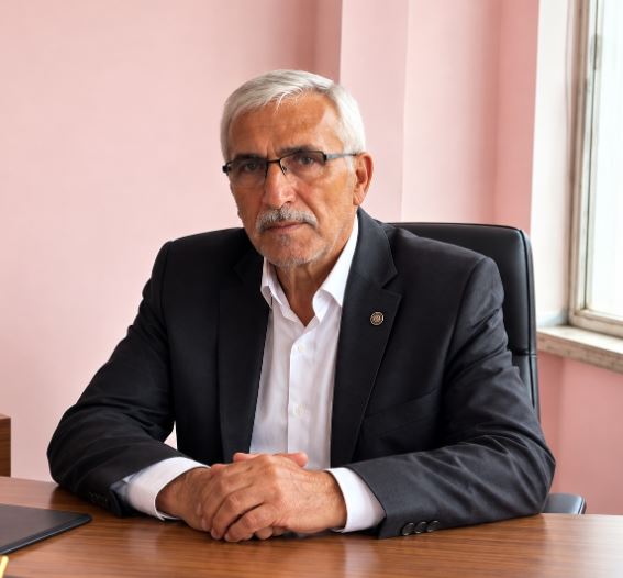 İYİ Parti Bozdoğan İlçe Başkanı Mehmet Şengöz, zeytin ve incir